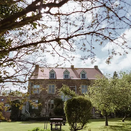 ゲストハウス Ruswarp Hall - (adults Only) 3*