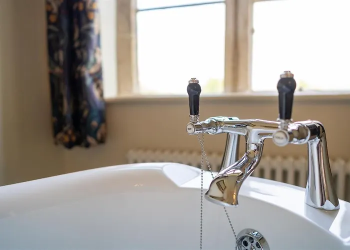 Ruswarp Hall - (adults Only) Guest house Whitby