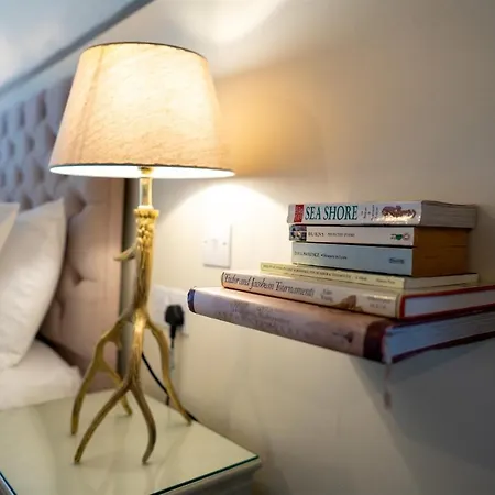 Ruswarp Hall - (adults Only) Guest house Whitby