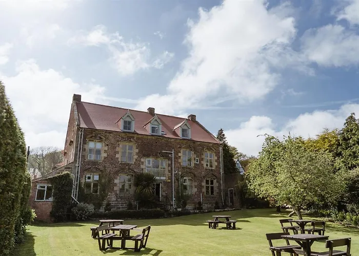 Guest house Ruswarp Hall - (adults Only)