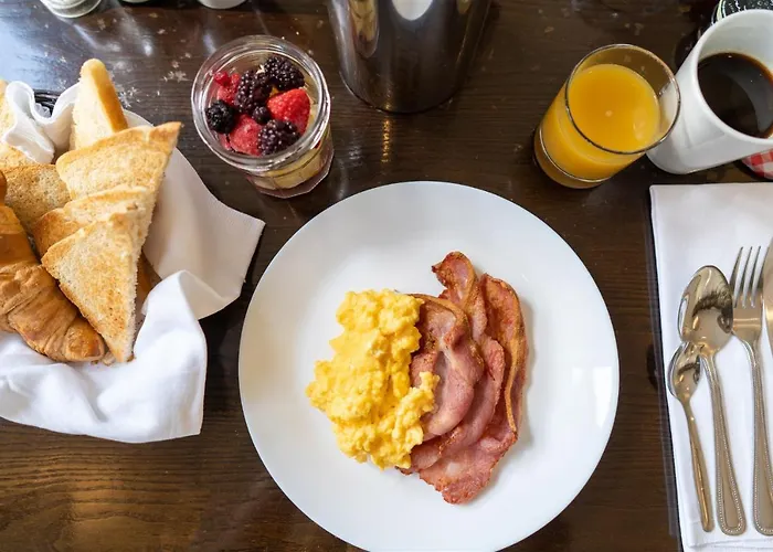 Guest house Ruswarp Hall - (adults Only)